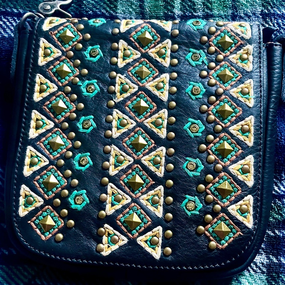 Delila leather crossbody bag, New